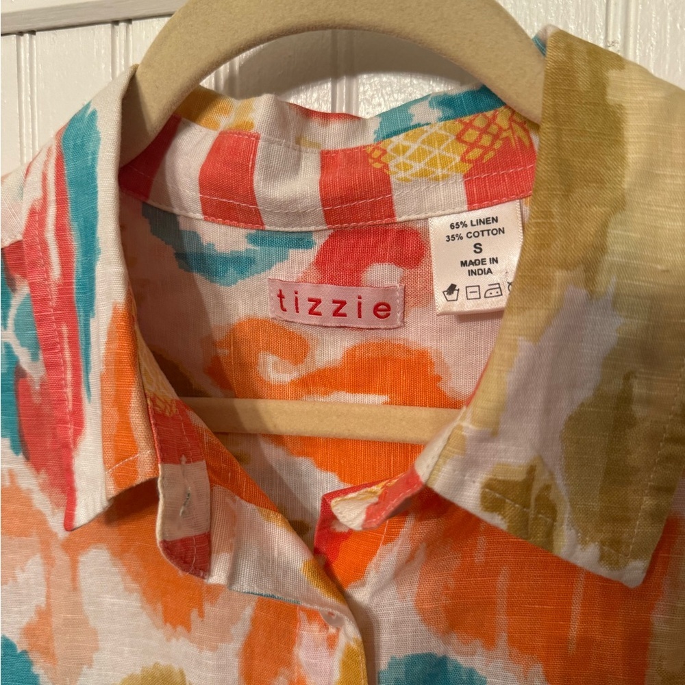 Tizzie Linen Blend Small Button Up Blouse - Picture 2 of 3